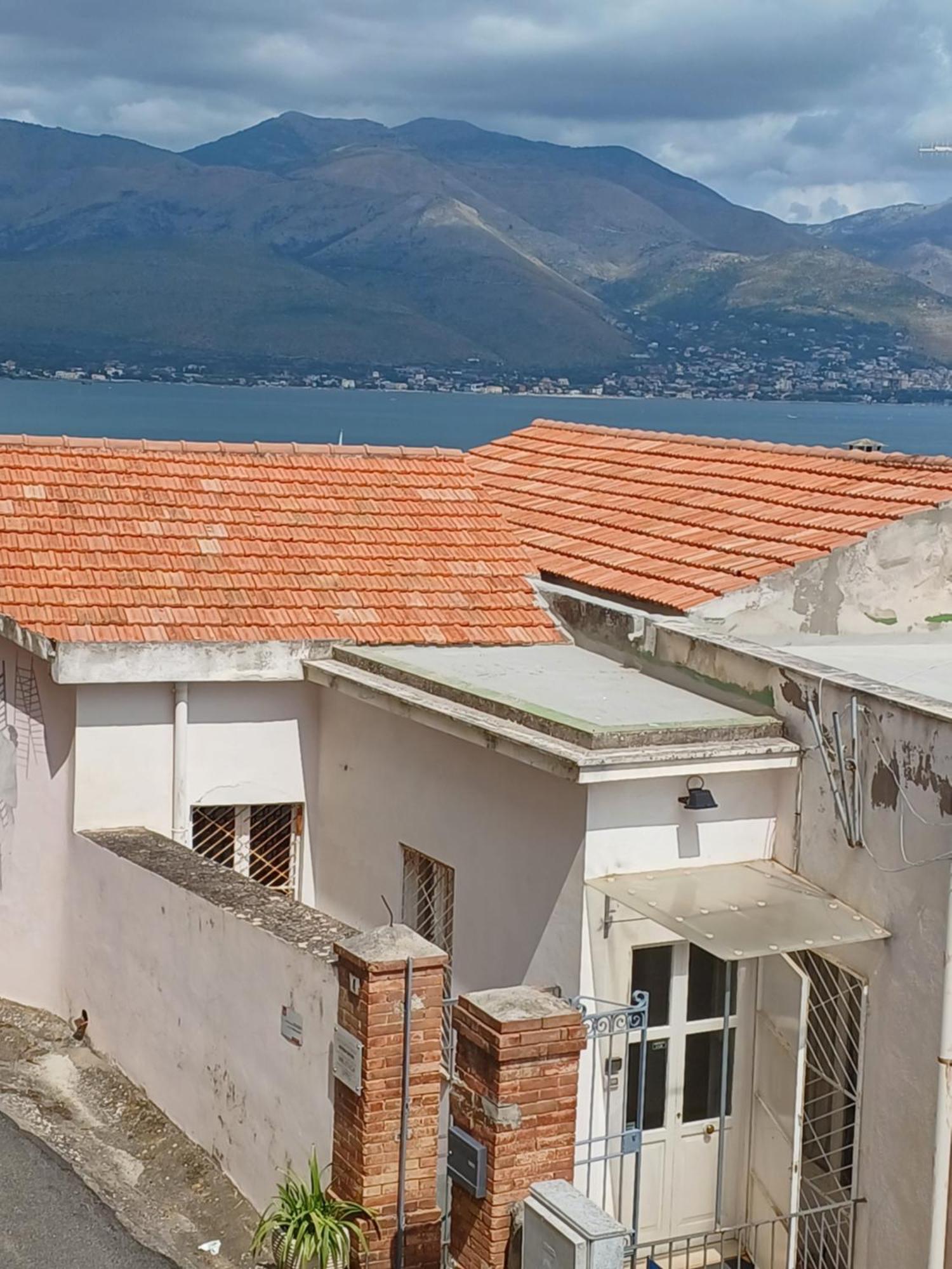 In A - Marinella Apartment